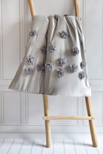 narzuta dziecięca szara kwiatki.jpg