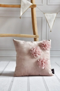 PODUSZKA DEKORACYJNA KWADRATOWA W KWIATY FLOWER KOLORY 