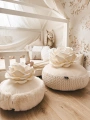 kremowe pufy dla dziecka bunny i sweater